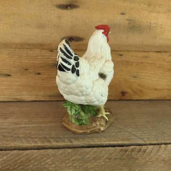 Vintage Porcelain Chicken Figurine / Made in Taiwan - Picture 7 of 7